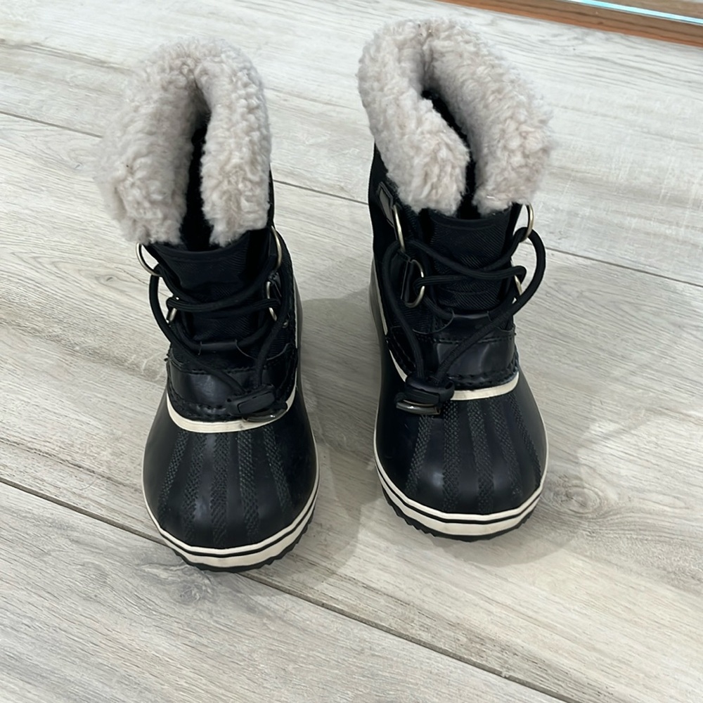 Sorel Waterproof Kids Snowboot Size 11 Unisex.